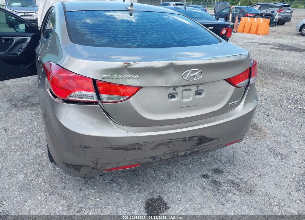 2013 HYUNDAI ELANTRA LIMITED VIN: 5NPDH4AE6DH266305