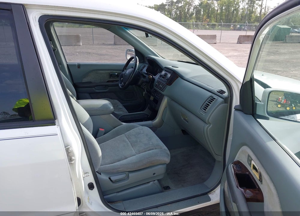 2003 HONDA PILOT EX VIN: 2HKYF18433H603028