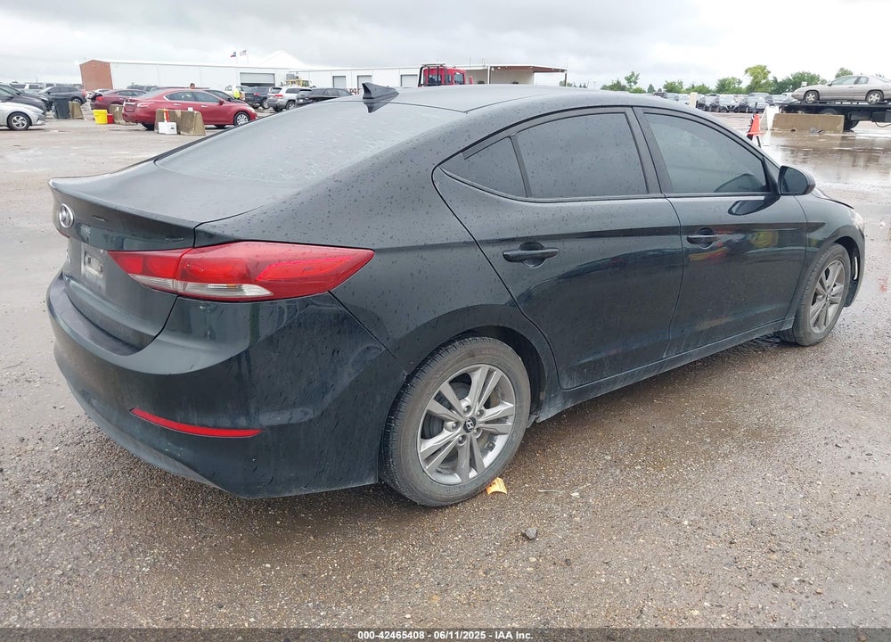 2017 HYUNDAI ELANTRA VIN: KMHD84LF0HU240750