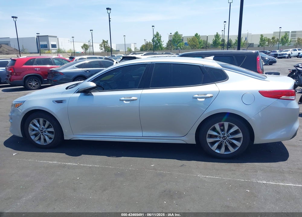 2018 KIA OPTIMA VIN: 5XXGU4L34JG184486