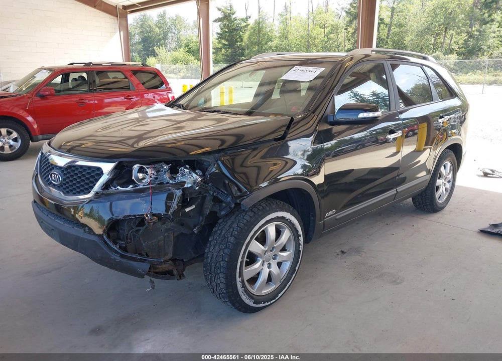 2012 KIA SORENTO LX VIN: 5XYKTCA65CG268805