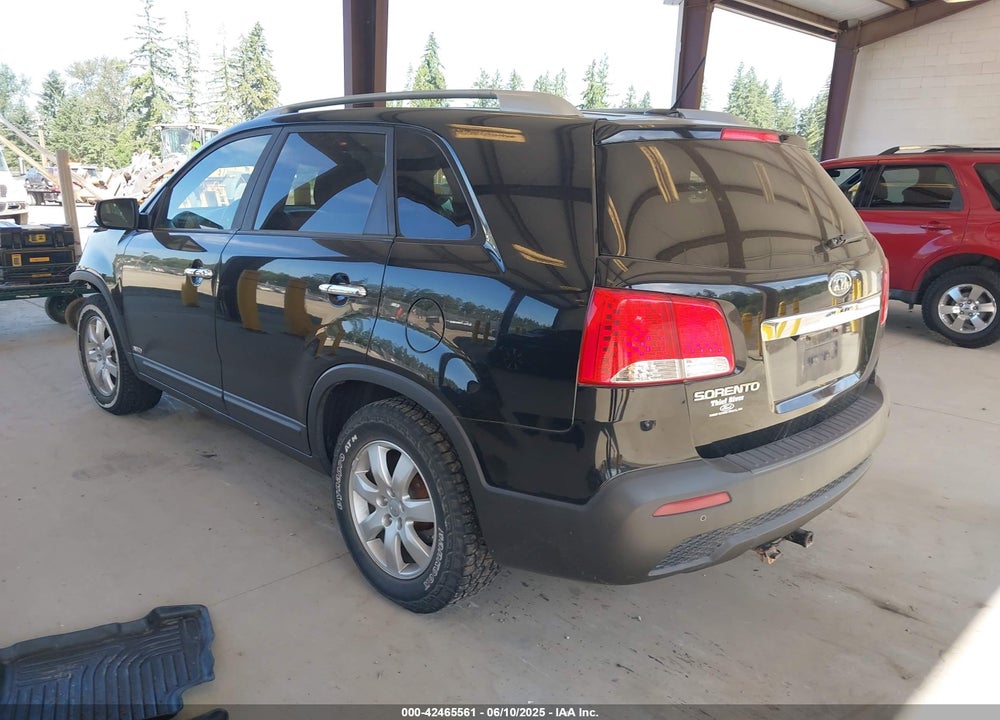 2012 KIA SORENTO LX VIN: 5XYKTCA65CG268805