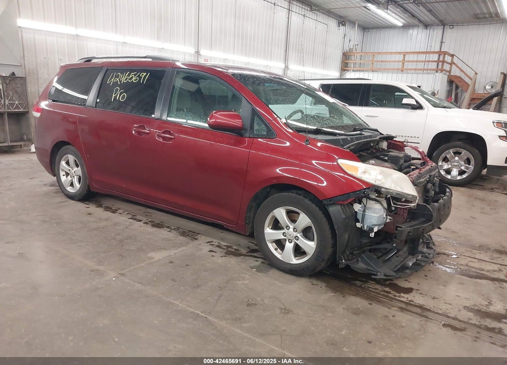 2011 TOYOTA SIENNA LE V6 VIN: 5TDKK3DC9BS105483