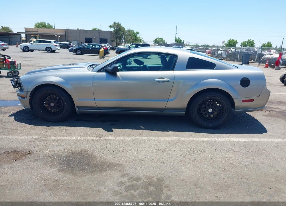 2008 FORD MUSTANG VIN: 1ZVHT82H485168327
