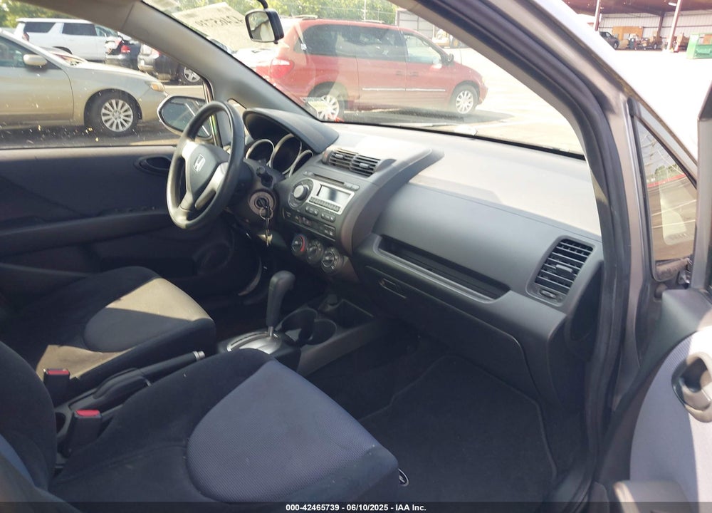 2008 HONDA FIT VIN: JHMGD38418S029890