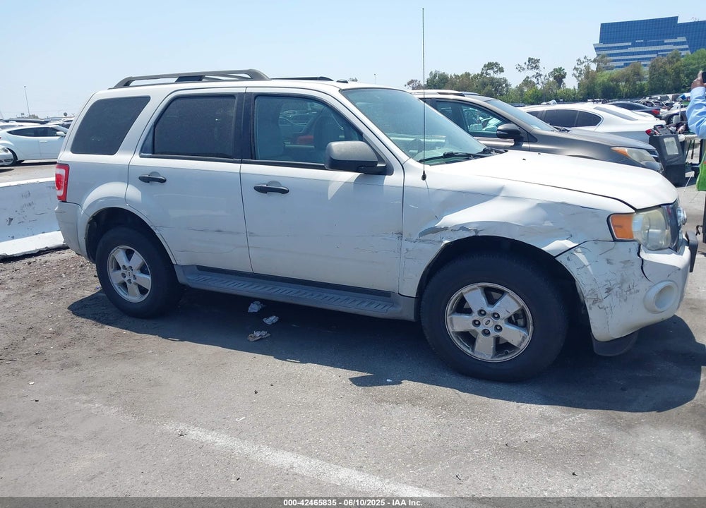 2010 FORD ESCAPE XLT VIN: 1FMCU0DG5AKC89208
