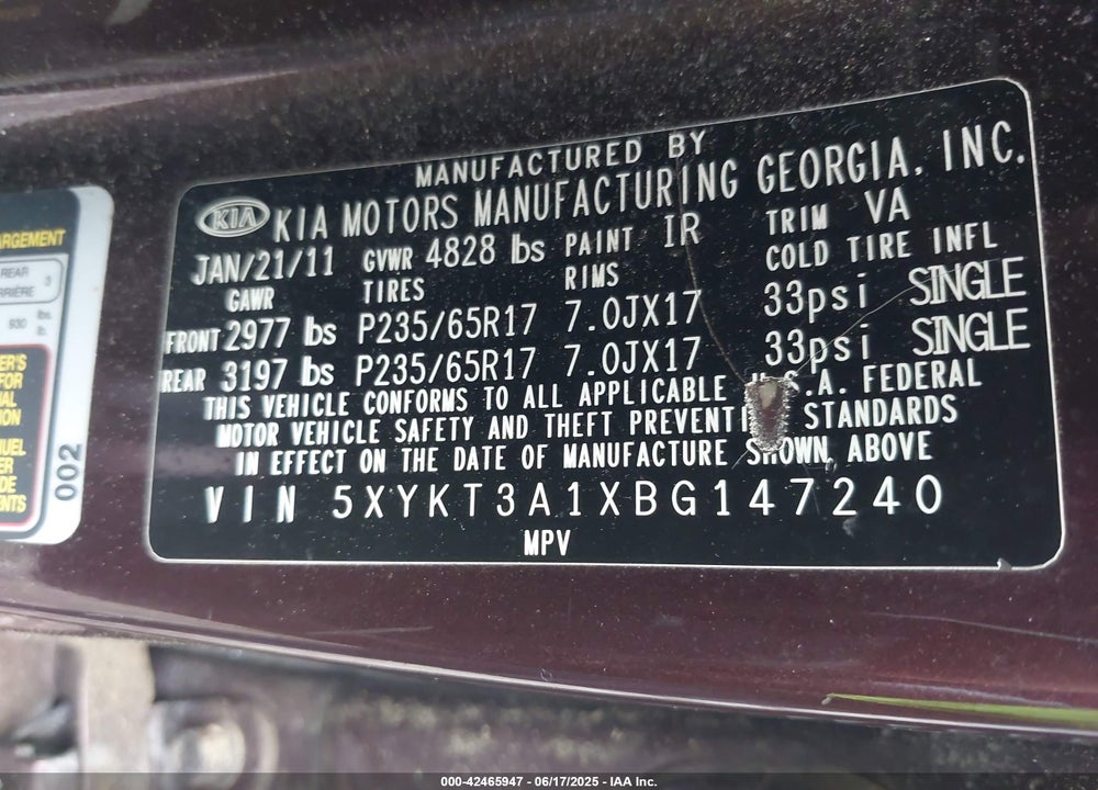 2011 KIA SORENTO VIN: 5XYKT3A1XBG147240