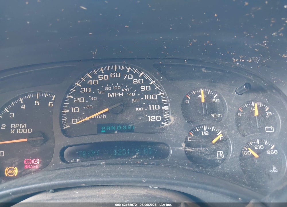 2004 CHEVROLET TAHOE LS VIN: 1GNEK13Z84R267119