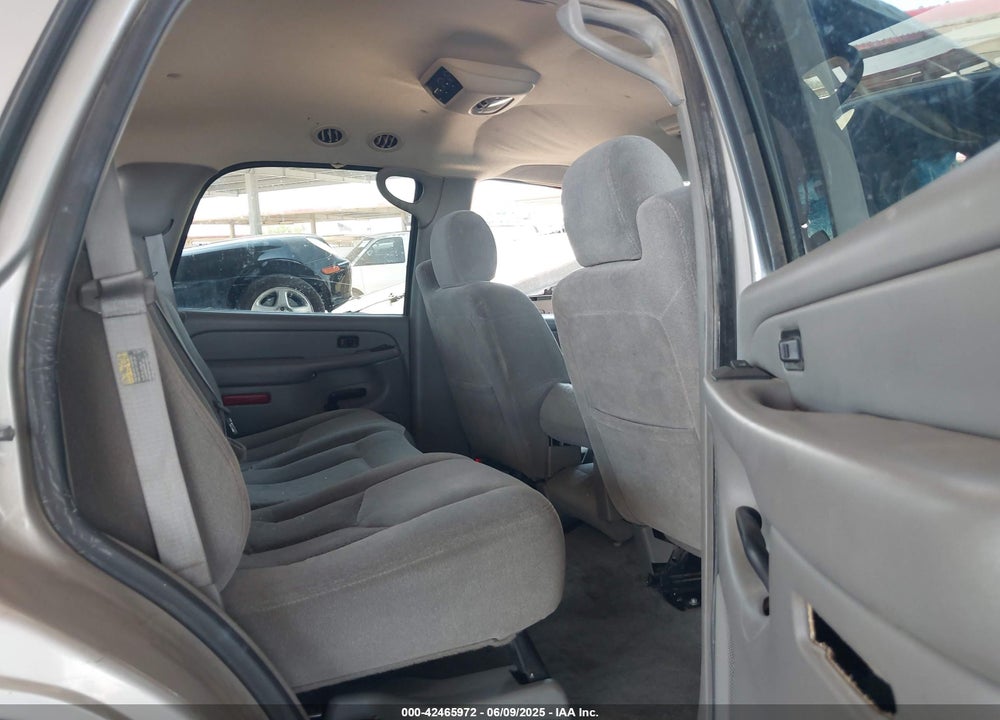 2004 CHEVROLET TAHOE LS VIN: 1GNEK13Z84R267119