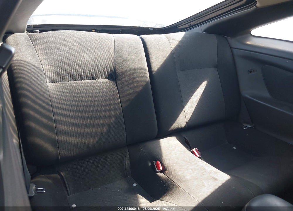 2005 TOYOTA CELICA VIN: JTDDR32T950182529