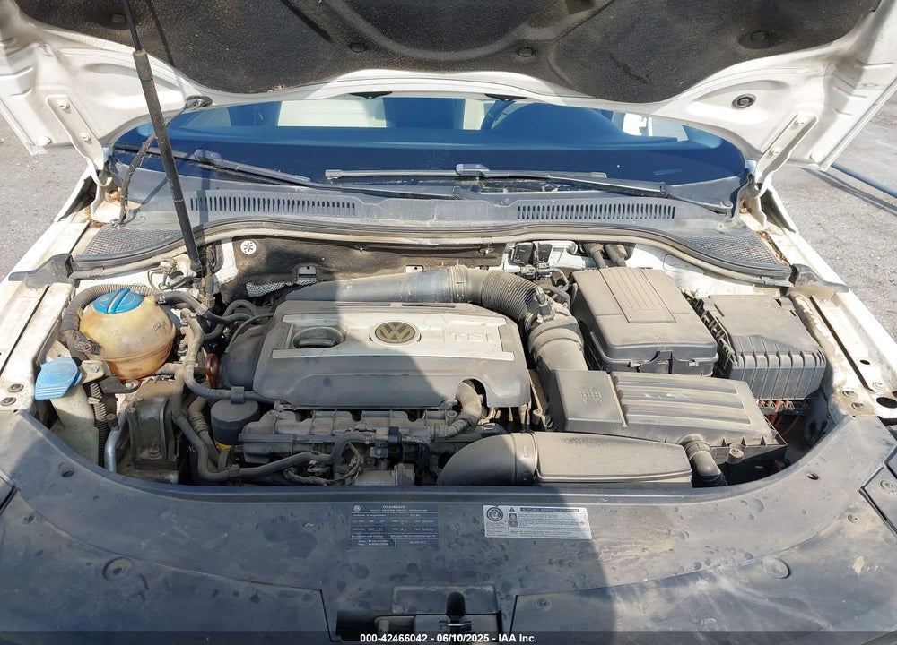 2011 VOLKSWAGEN CC SPORT VIN: WVWMP7AN0BE720310
