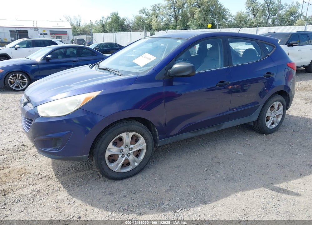2011 HYUNDAI TUCSON GL VIN: KM8JT3AB1BU121284