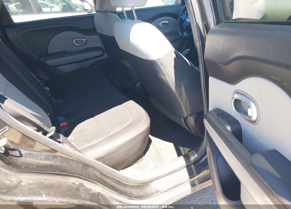 2015 KIA SOUL VIN: KNDJN2A22F7780486