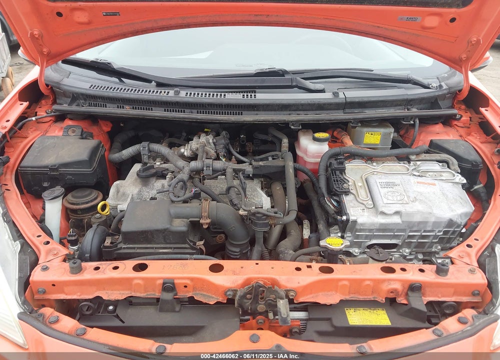 2012 TOYOTA PRIUS C TWO VIN: JTDKDTB31C1010010