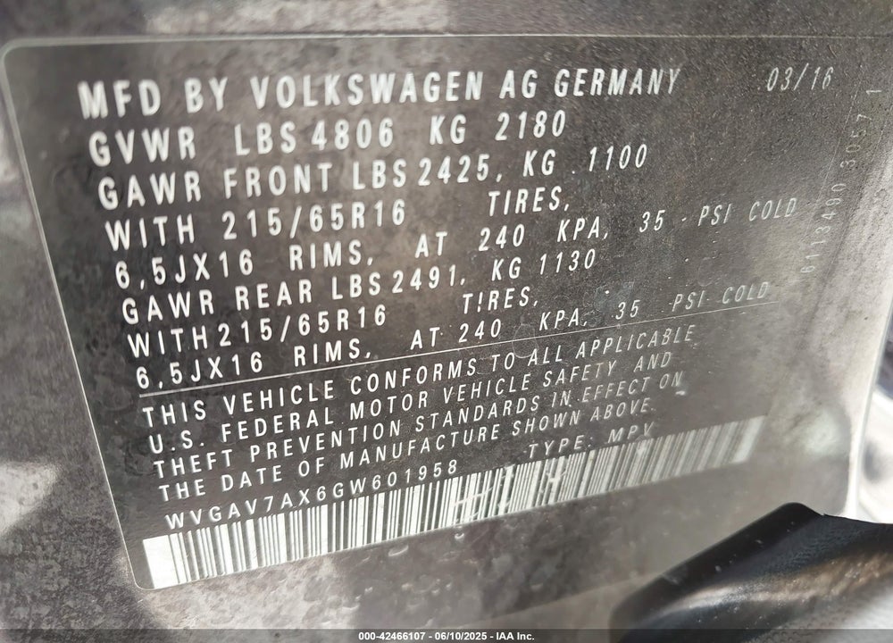 2016 VOLKSWAGEN TIGUAN VIN: WVGAV7AX6GW601958