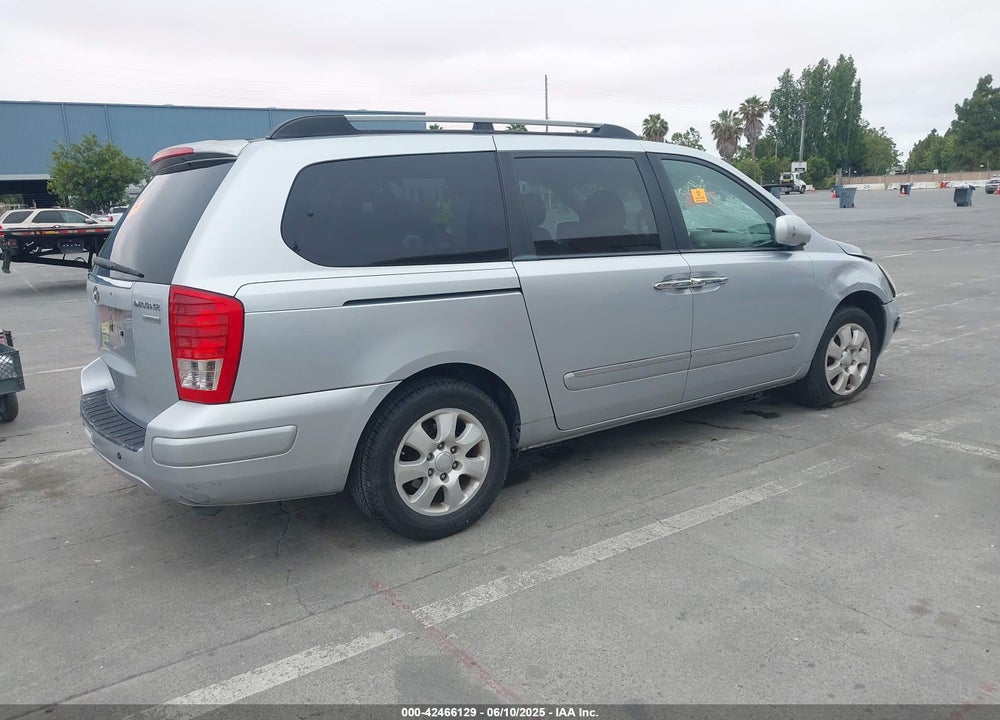 2007 HYUNDAI ENTOURAGE GLS/LIMITED/SE VIN: KNDMC233576038857