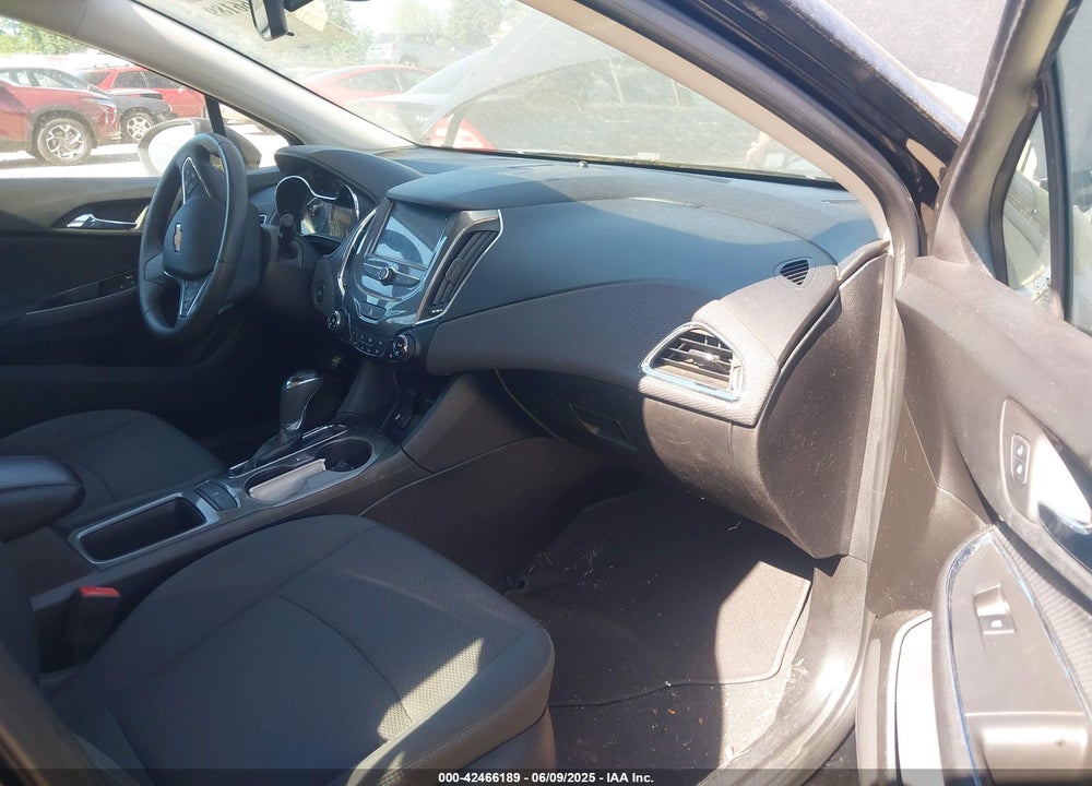 2018 CHEVROLET CRUZE LT AUTO VIN: 1G1BE5SM5J7246843