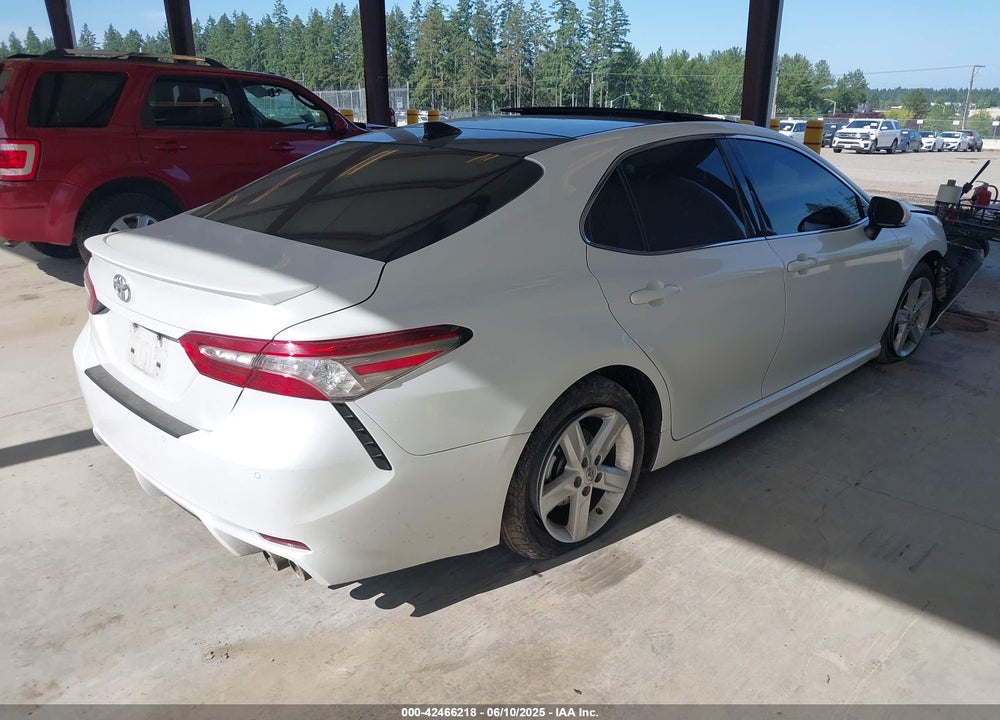 2018 TOYOTA CAMRY VIN: 4T1B61HKXJU072719