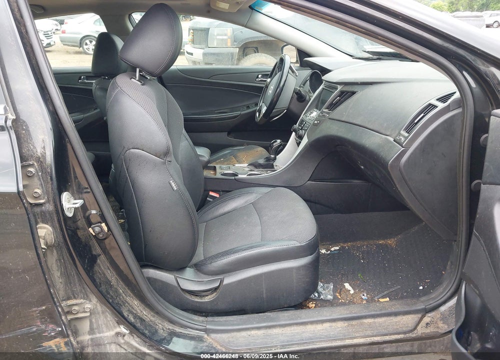2013 HYUNDAI SONATA SE 2.0T VIN: 5NPEC4AB3DH806606