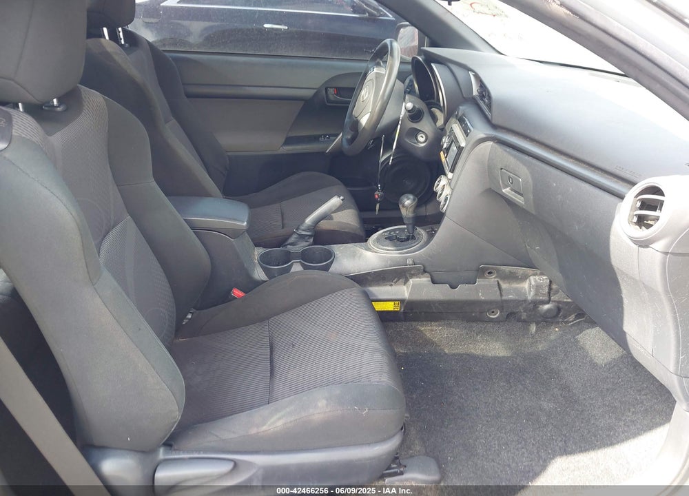 2011 SCION TC VIN: JTKJF5C75B3004726