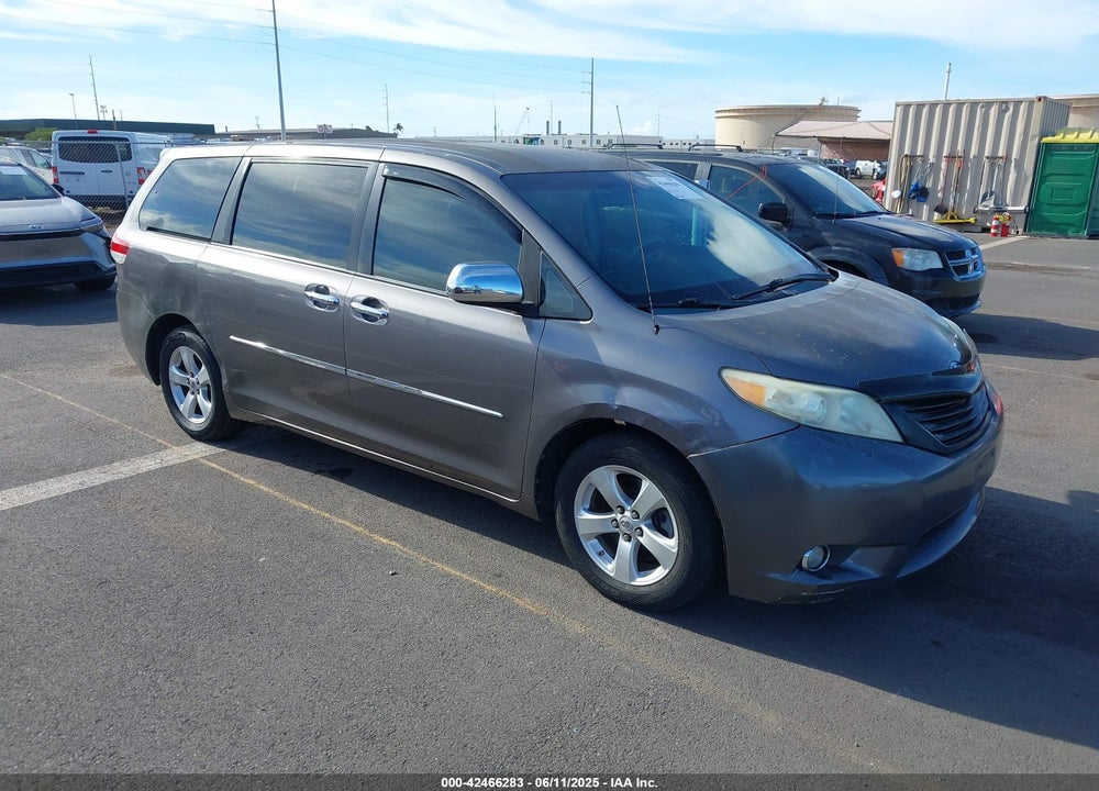 2011 TOYOTA SIENNA BASE V6 VIN: 5TDZK3DC3BS109141