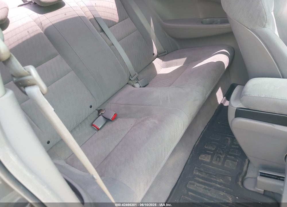 2011 HONDA CIVIC VIN: 2HGFG1B6XBH512328