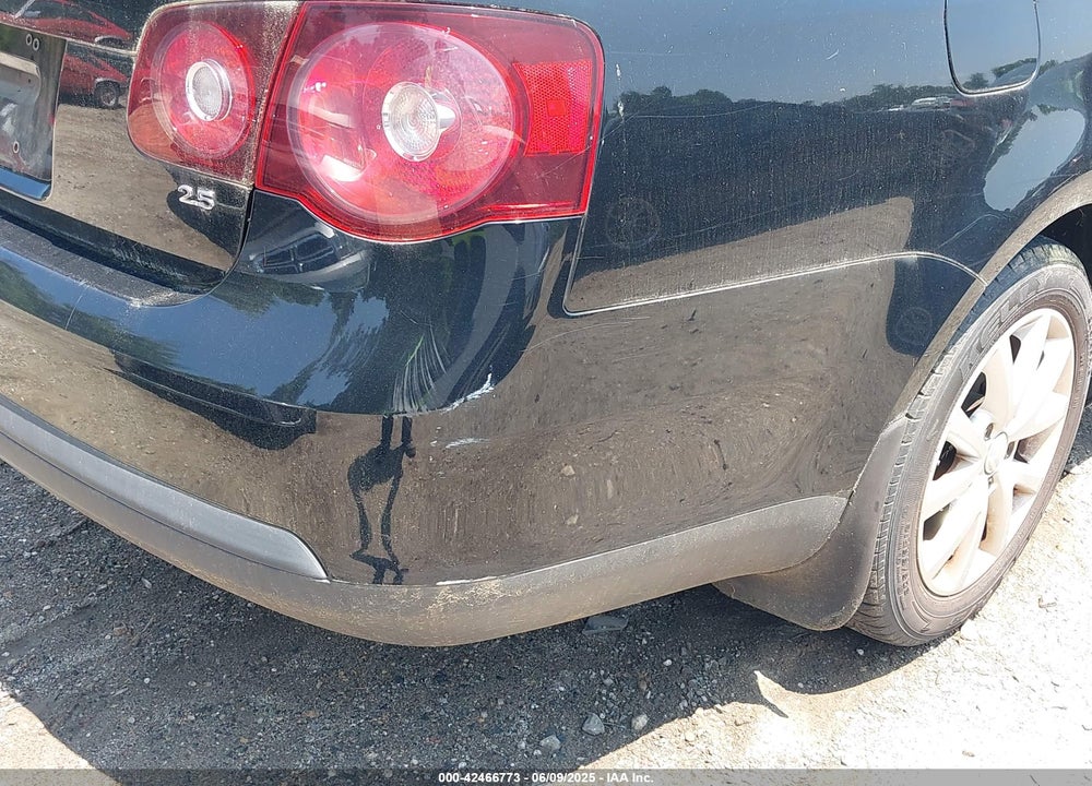 2010 VOLKSWAGEN JETTA VIN: 3VWRZ7AJ9AM042787