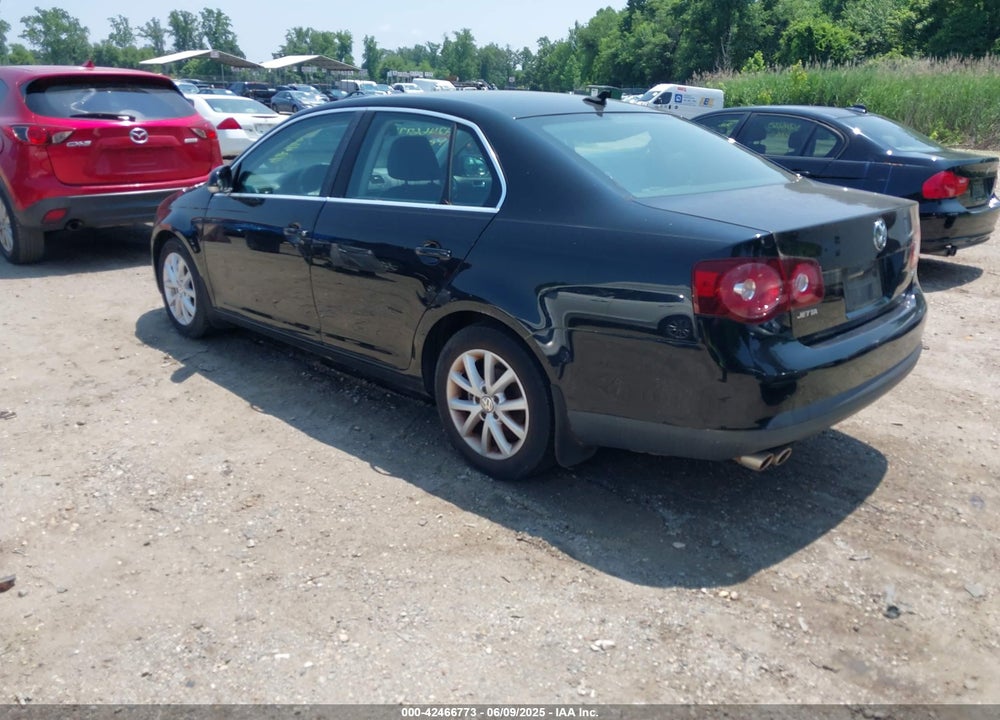 2010 VOLKSWAGEN JETTA VIN: 3VWRZ7AJ9AM042787