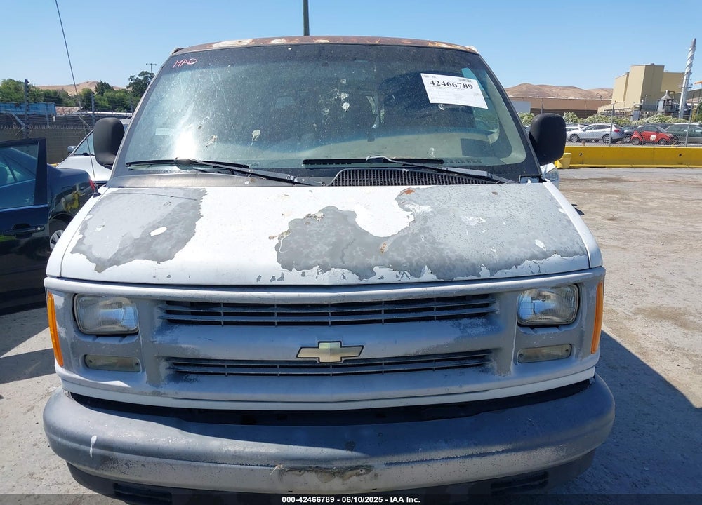 1999 CHEVROLET EXPRESS VIN: 1GCFG15M8X1044680