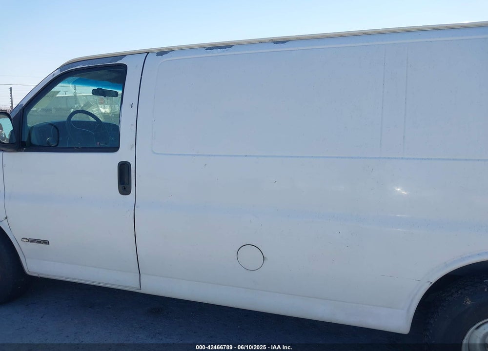 1999 CHEVROLET EXPRESS VIN: 1GCFG15M8X1044680