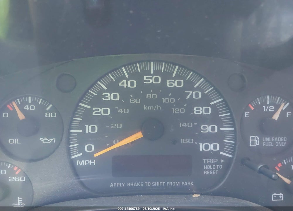 1999 CHEVROLET EXPRESS VIN: 1GCFG15M8X1044680