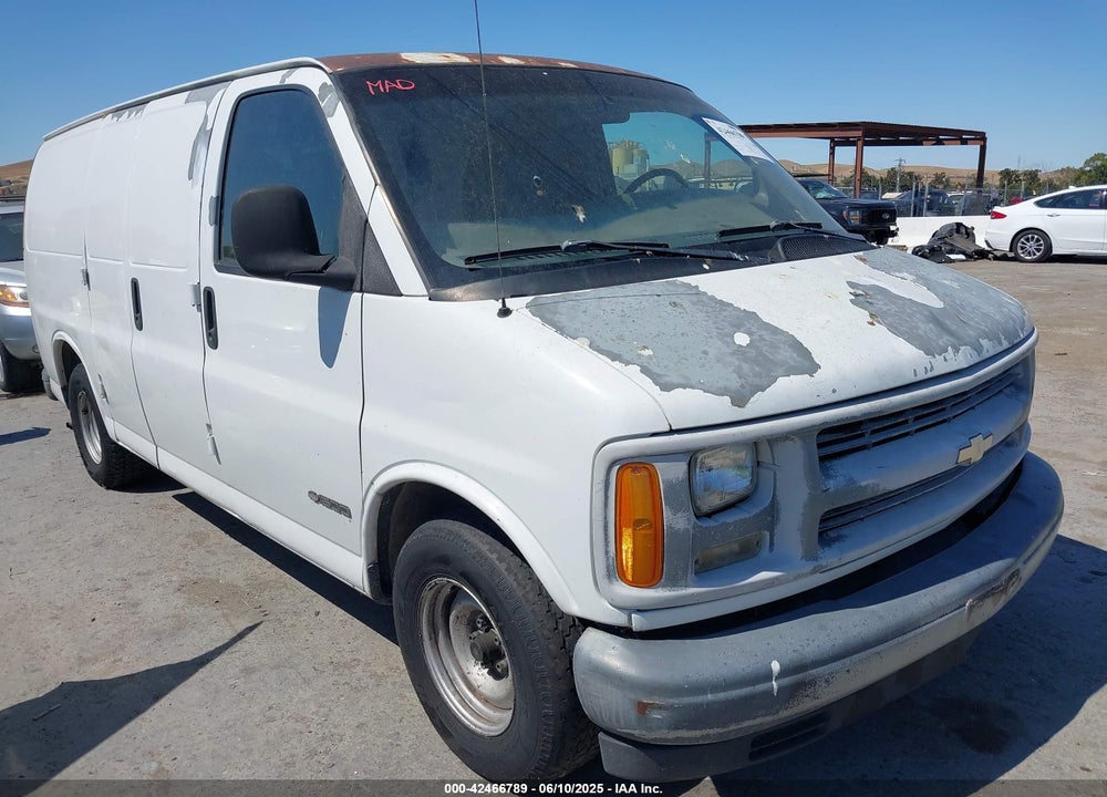 1999 CHEVROLET EXPRESS VIN: 1GCFG15M8X1044680