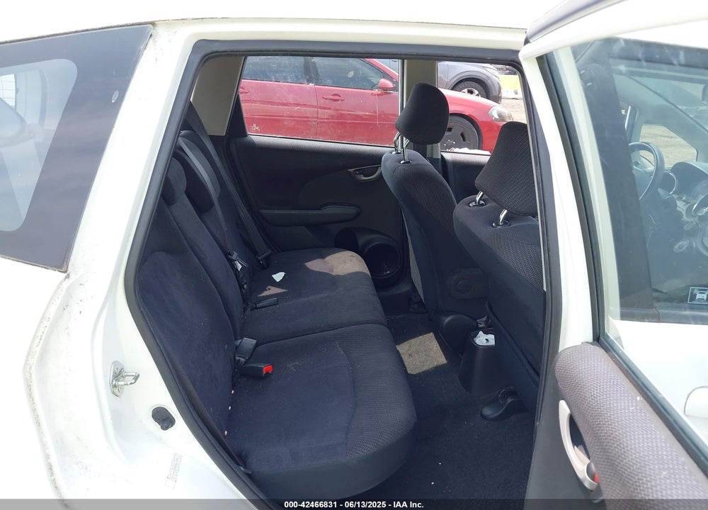 2013 HONDA FIT SPORT VIN: JHMGE8H59DC057430