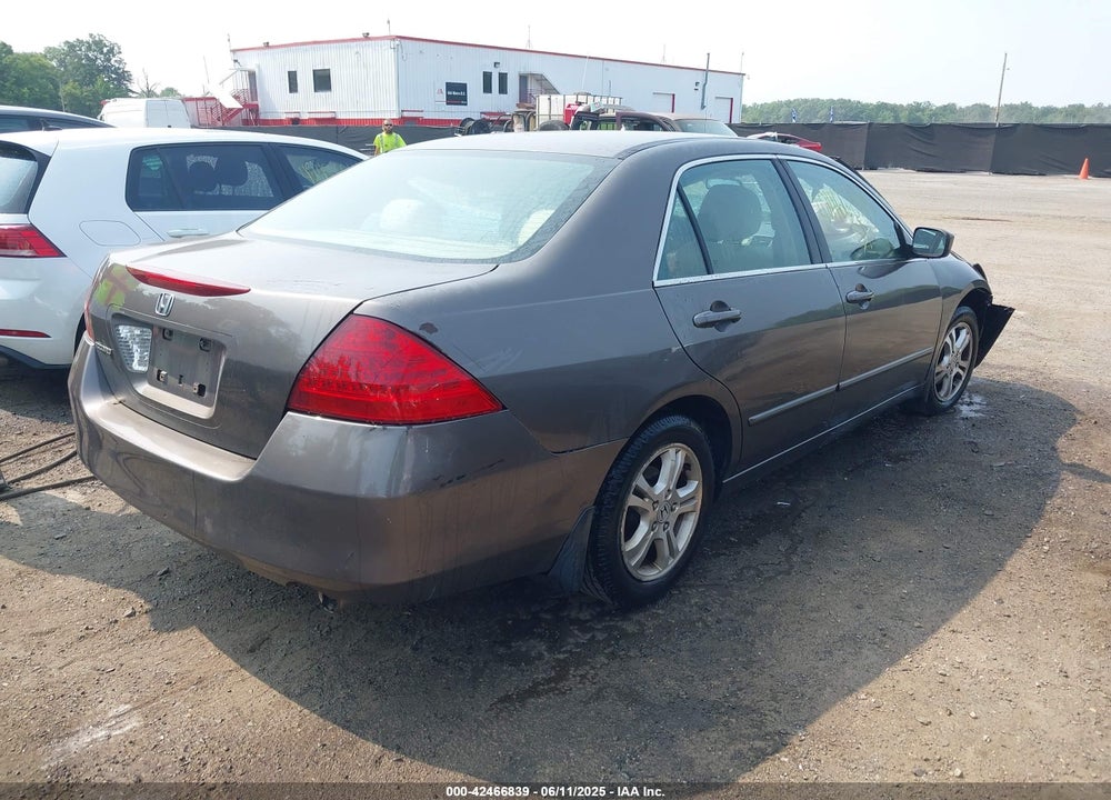 2007 HONDA ACCORD VIN: 1HGCM56727A053632