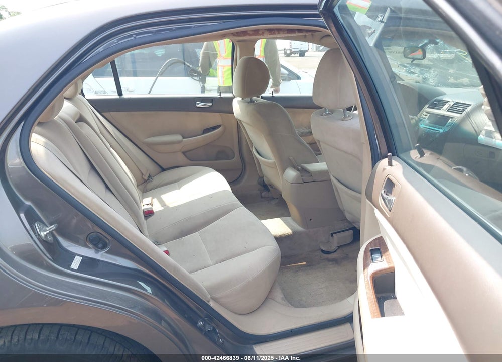 2007 HONDA ACCORD VIN: 1HGCM56727A053632