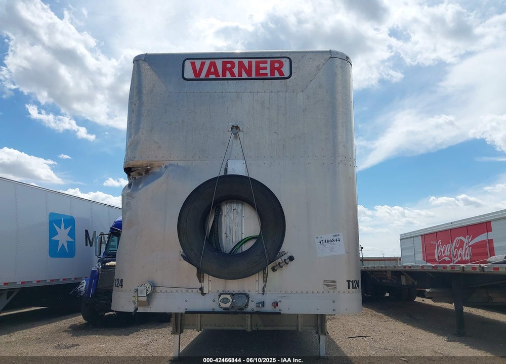 2025 WILSON TRAILER CO LIVESTOCK TRAILER VIN: 1W1K65323S5567784