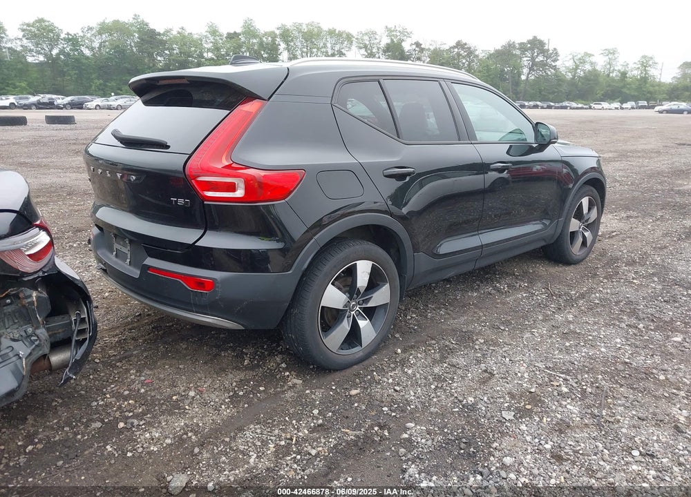 2020 VOLVO XC40 VIN: YV4162UK6L2254022