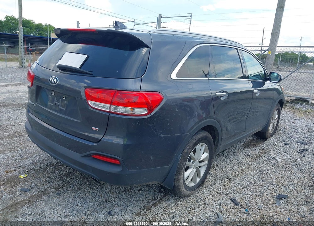 2017 KIA SORENTO VIN: 5XYPG4A38HG277009