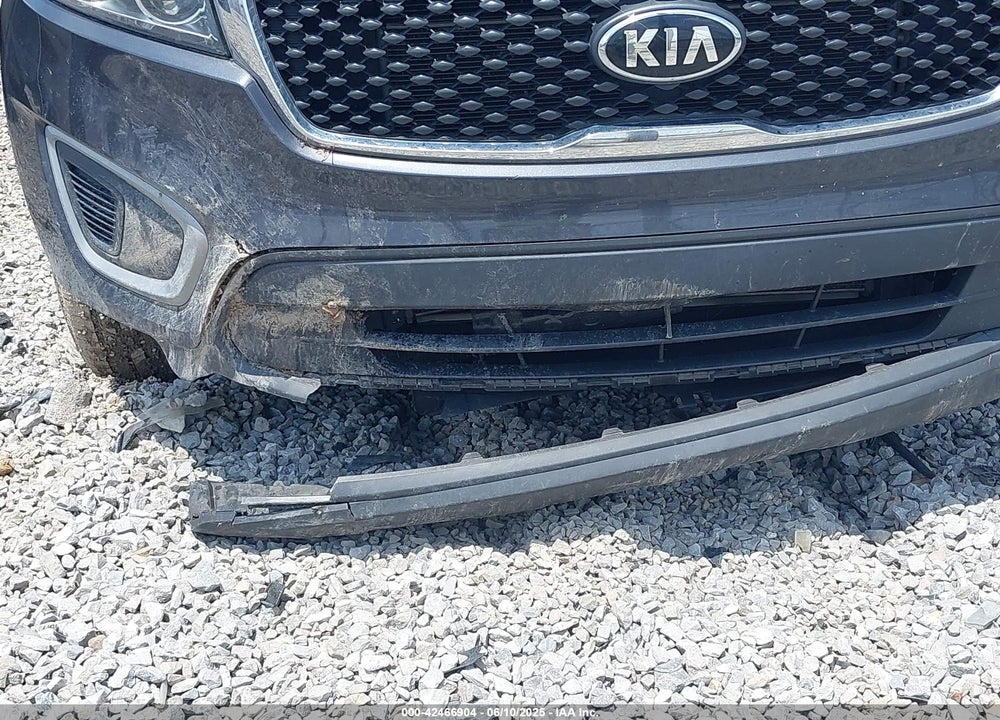 2017 KIA SORENTO VIN: 5XYPG4A38HG277009