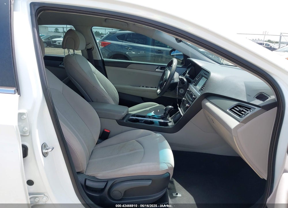 2016 HYUNDAI SONATA VIN: 5NPE24AF4GH349881