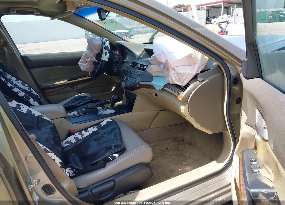2008 HONDA ACCORD VIN: 1HGCP26898A028257