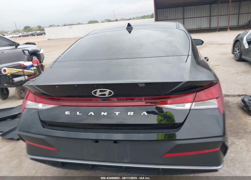 2025 HYUNDAI ELANTRA SE VIN: KMHLL4DG2SU971169