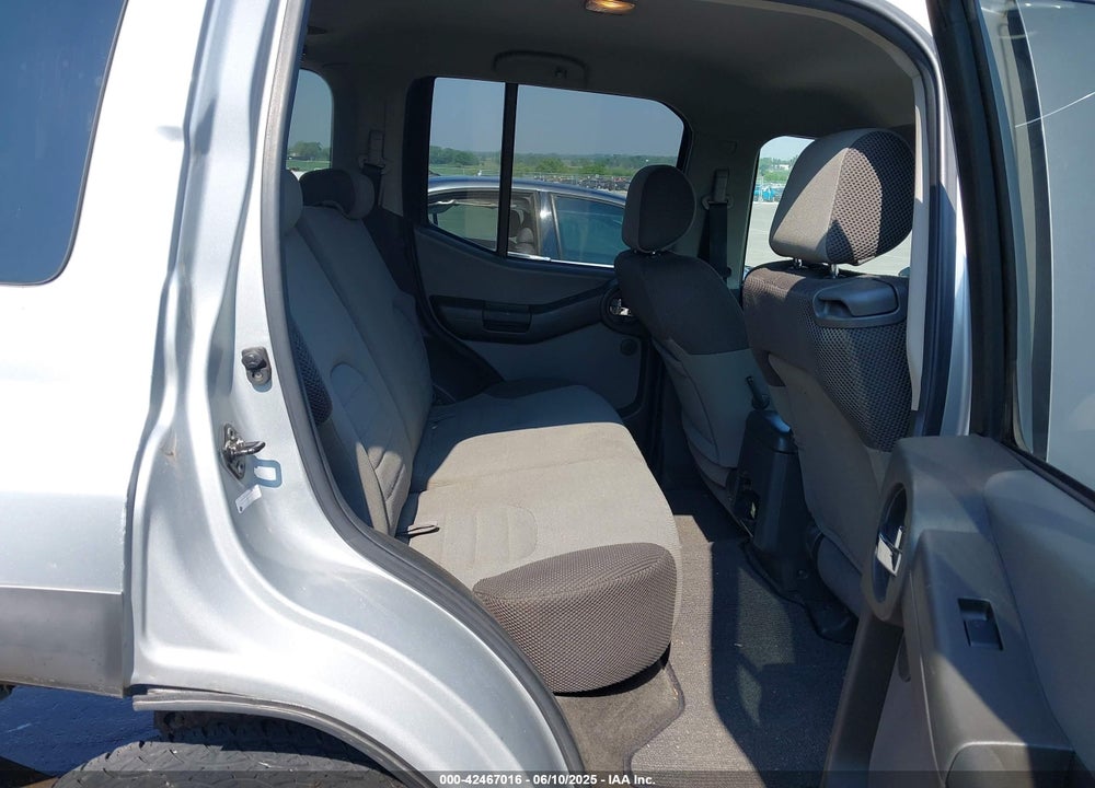 2005 NISSAN XTERRA SE VIN: 5N1AN08W25C648519
