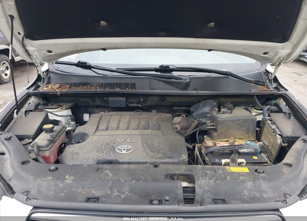 2008 TOYOTA RAV4 LIMITED V6 VIN: JTMBK31V785061228