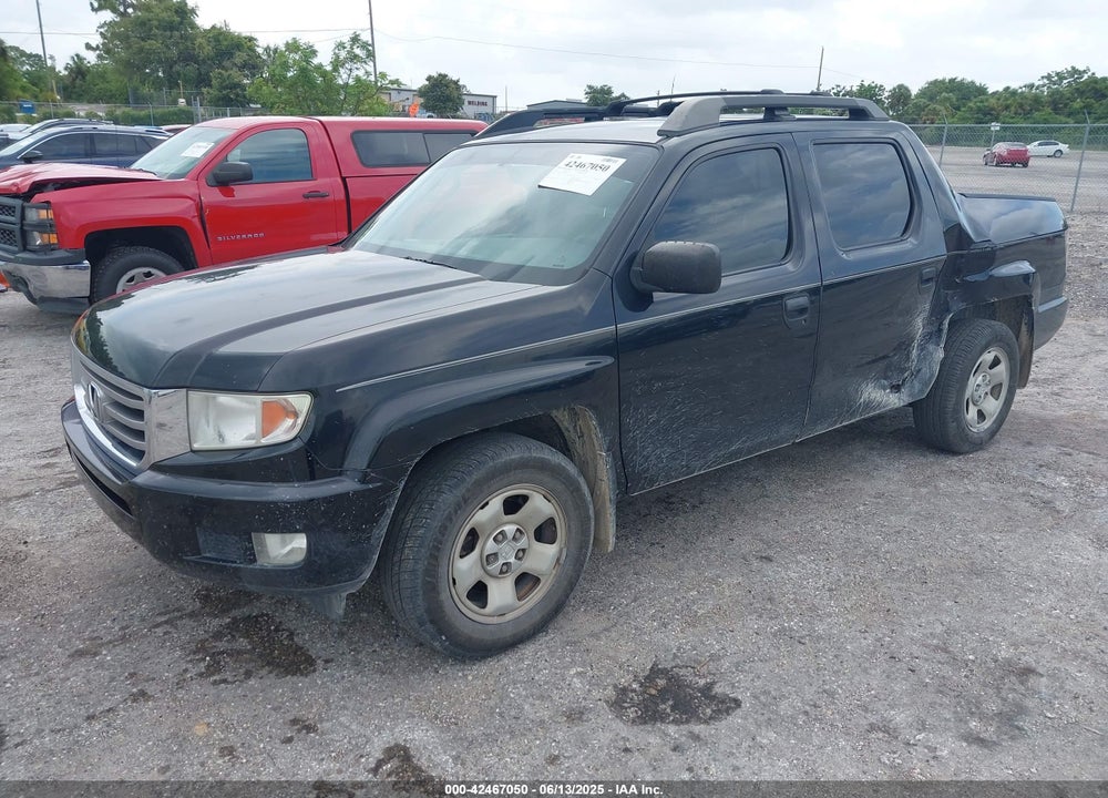 2013 HONDA RIDGELINE VIN: 5FPYK1F26DB013832