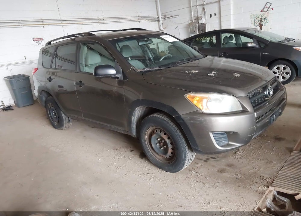 2009 TOYOTA RAV4 VIN: JTMBF33V995002135