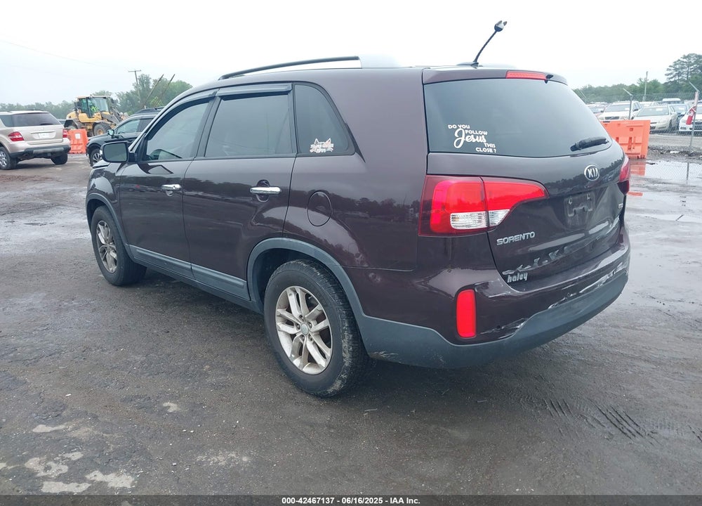 2015 KIA SORENTO VIN: 5XYKT3A64FG571319