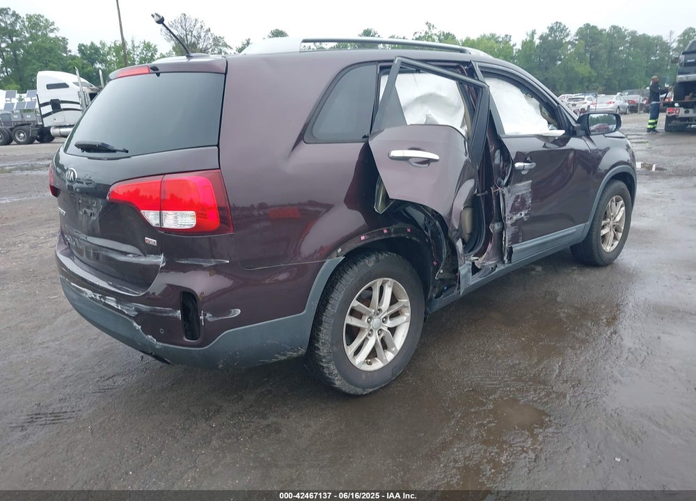2015 KIA SORENTO VIN: 5XYKT3A64FG571319