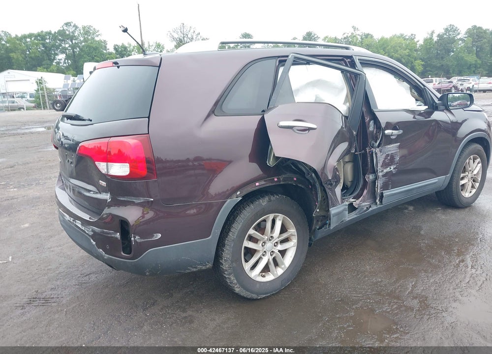 2015 KIA SORENTO VIN: 5XYKT3A64FG571319