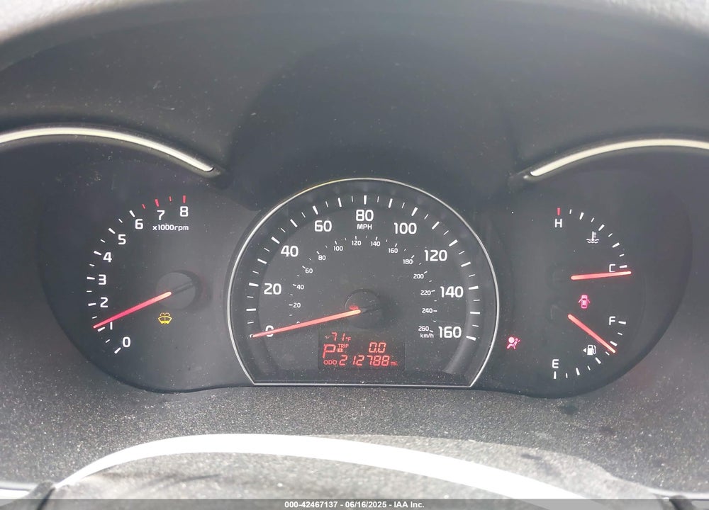 2015 KIA SORENTO VIN: 5XYKT3A64FG571319